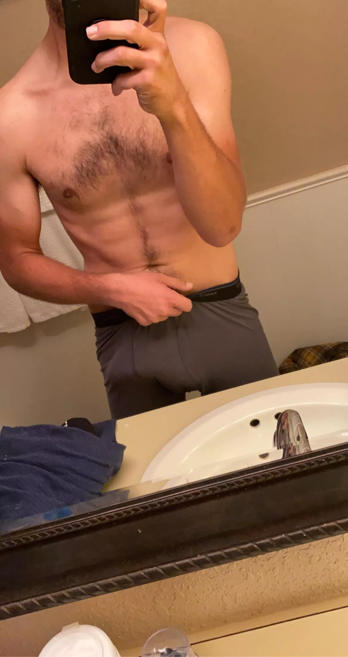 Rub on it 👀 posted by ConfidentUnicorn