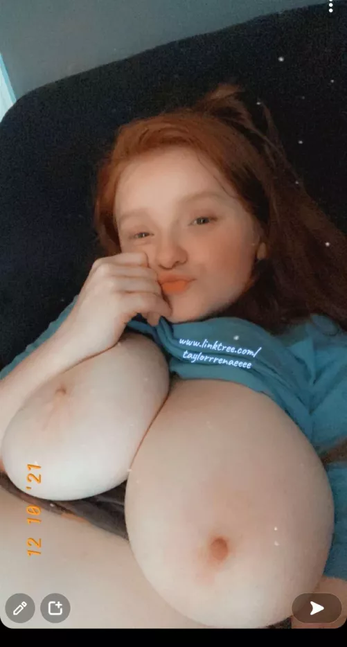 rub them for me? by Redheaded_babyy