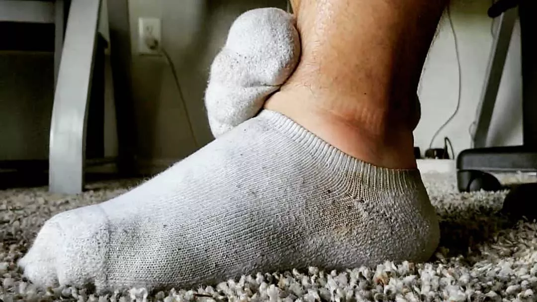 Rubbing my hot, dirty sock scent all over my glistening legs after a run. posted by Sckb4u