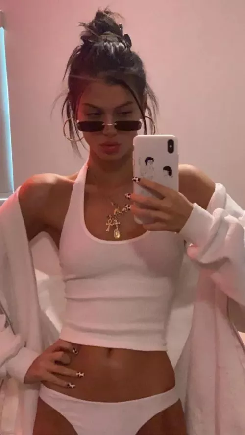 Sahar Luna by Oceanofmultiverses