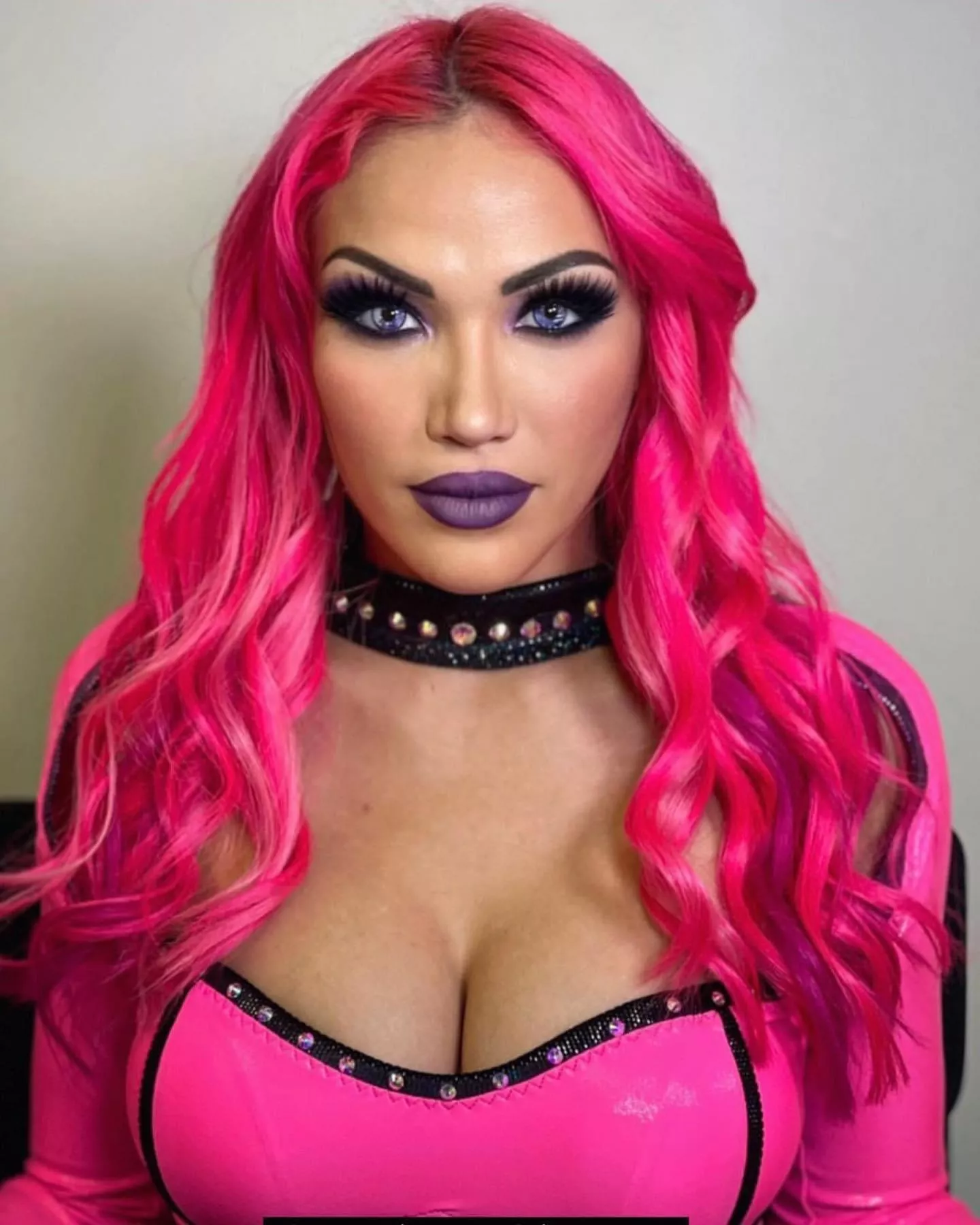 Salina De La Renta posted by bathXsalts