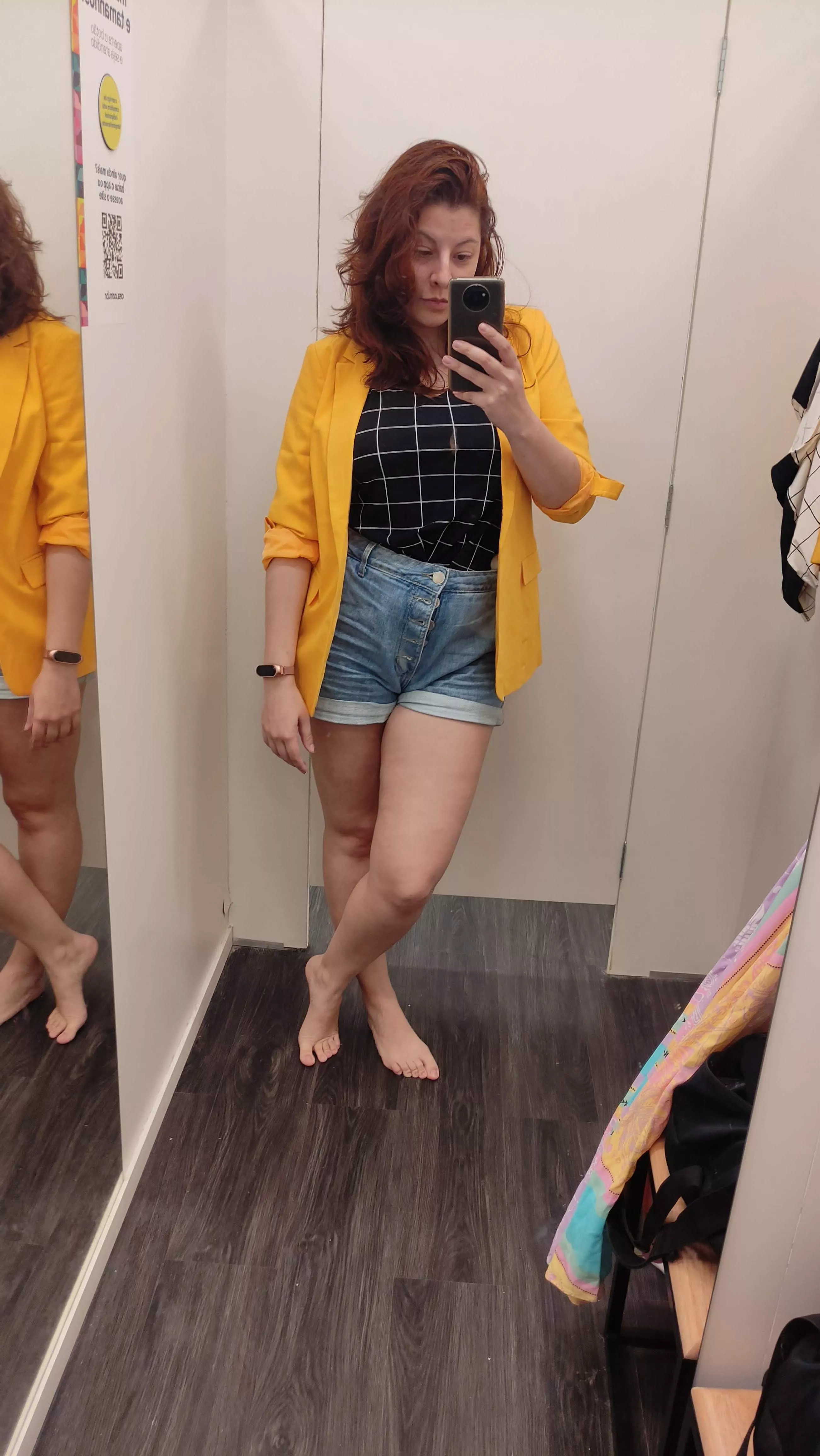 Same jacket but different shorts today, what you think? 😍 💖[OC][F] posted by Momo_Tama