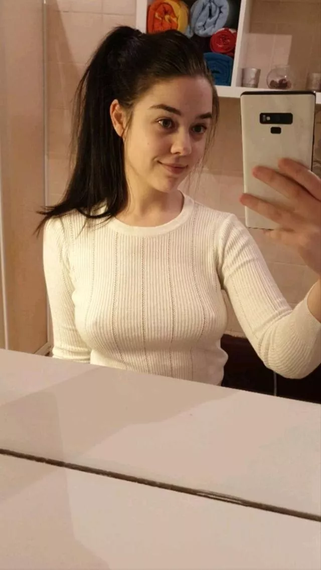 Sanxyra posted by Aggressive-Summer330