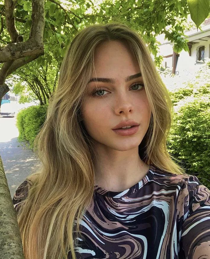 Sara posted by Unhappy_Event_1386