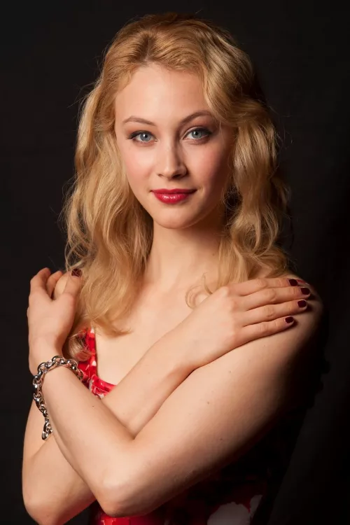 Sarah Gadon by smitcolin