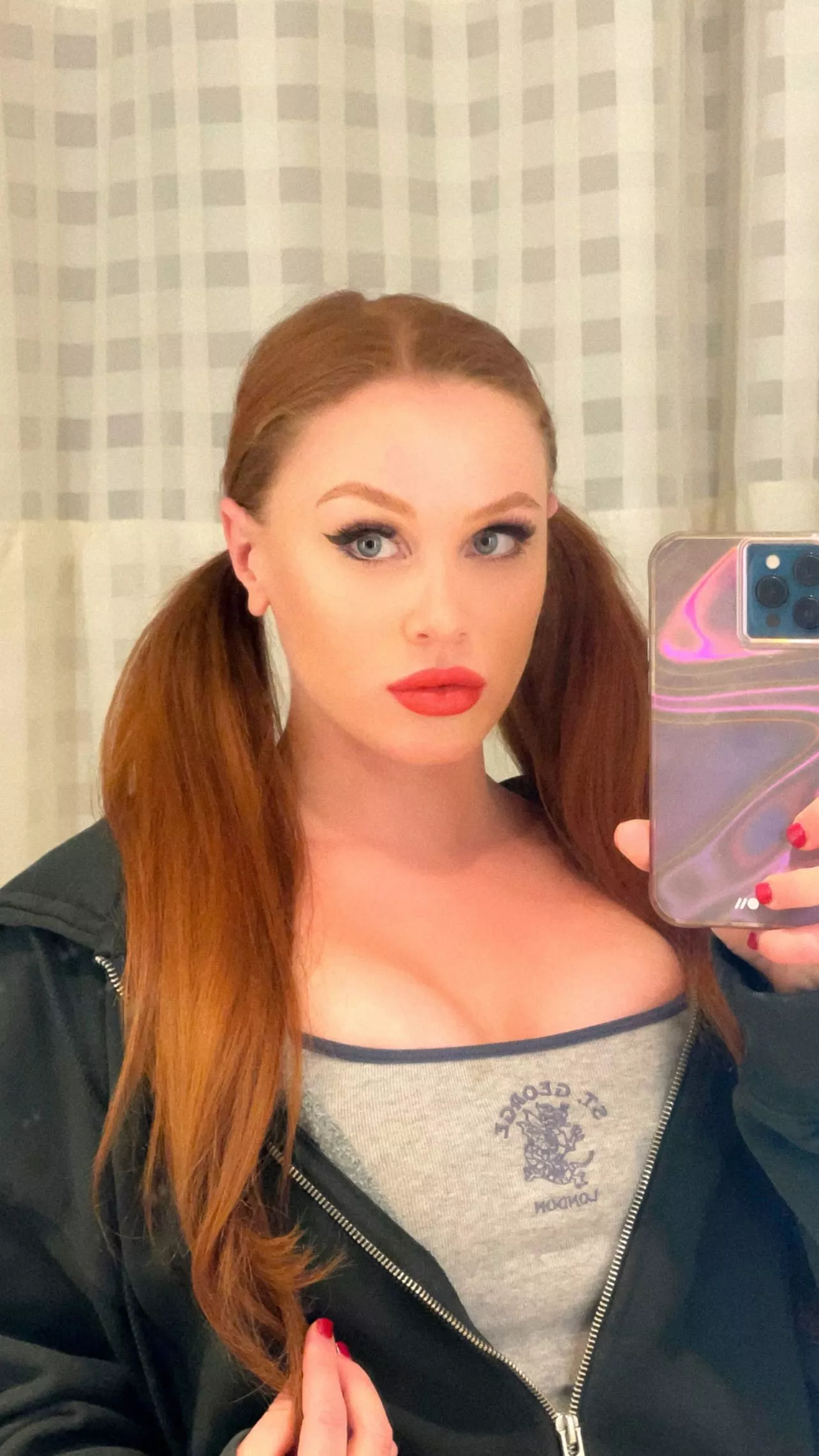 Sarah Gibson posted by BinkyStalls