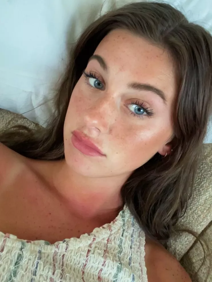 Sarah Waddles posted by cashmere1977-2