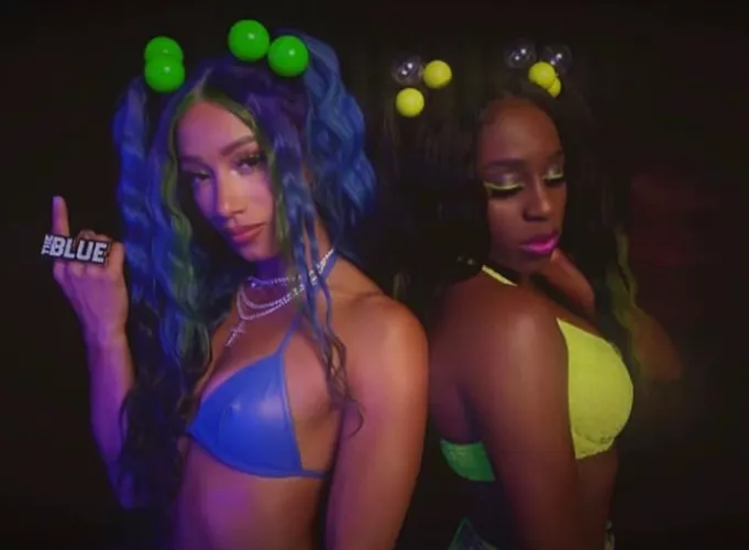 Sasha Banks and Naomi by curtainholes