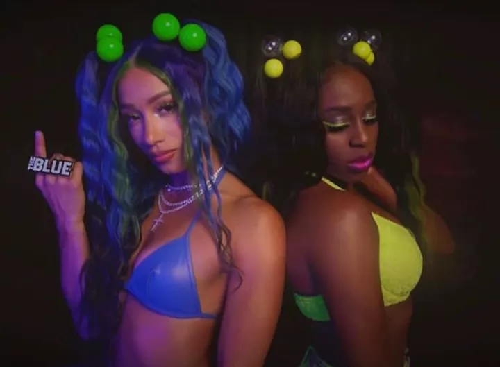 Sasha Banks and Naomi posted by curtainholes