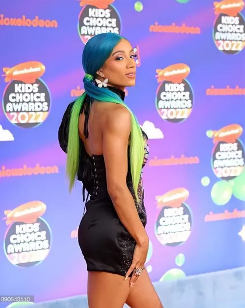 Sasha looks fantASStic! by Raktim_8_Inches