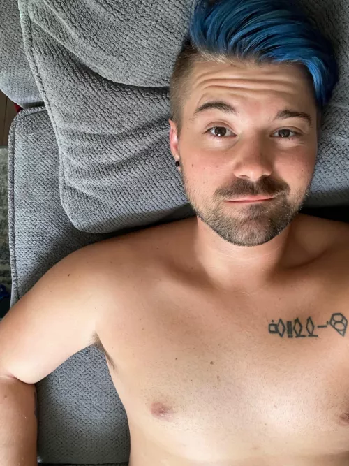 Saturday morning Fortnite before the new season. Gotta get my gold Doctor Strange still. Who is your main? Mine is Scarlet Witch right now. And Moon Knight🌙 by Pokemaster93