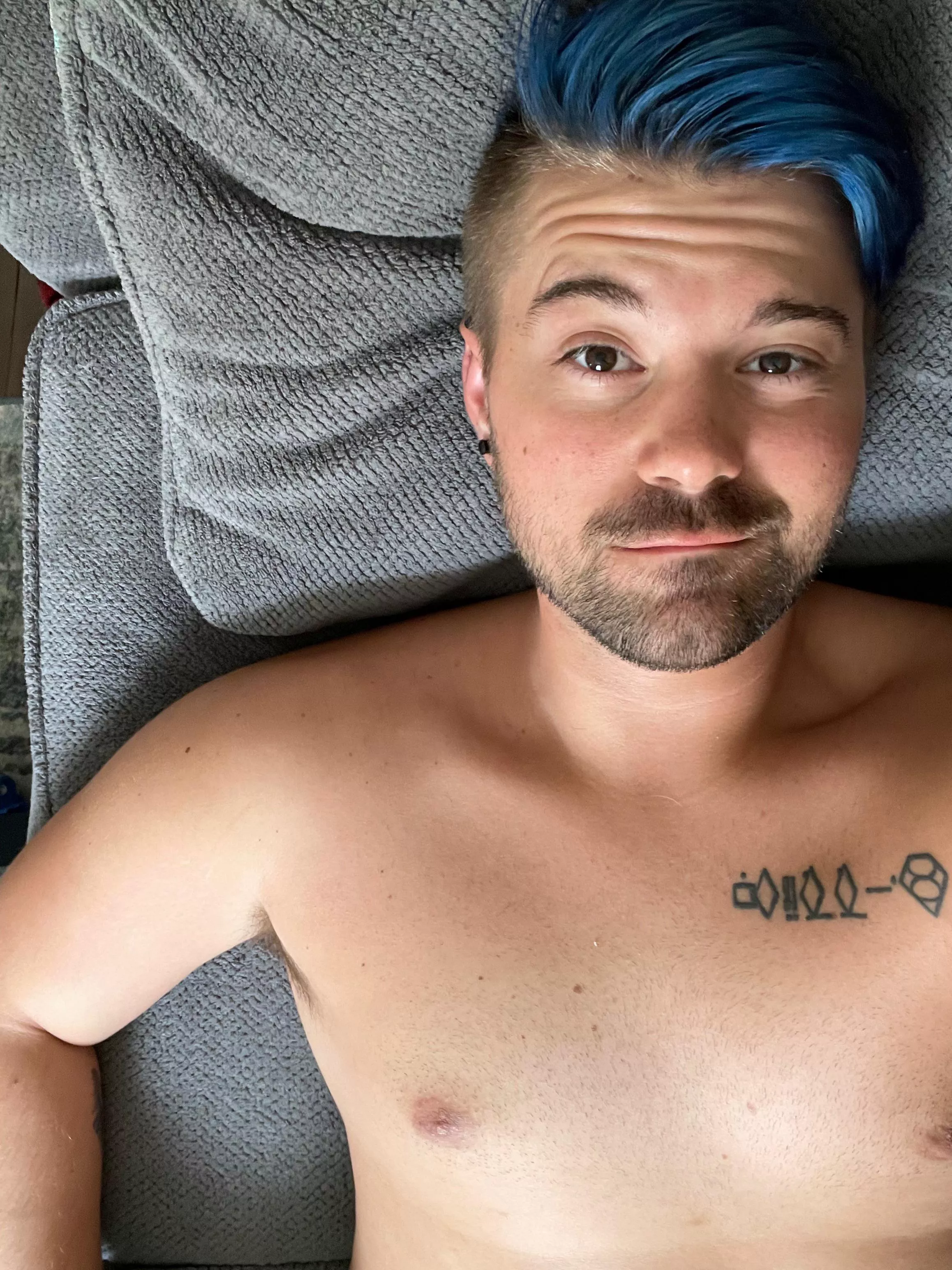 Saturday morning Fortnite before the new season. Gotta get my gold Doctor Strange still. Who is your main? Mine is Scarlet Witch right now. And Moon Knight🌙 posted by Pokemaster93