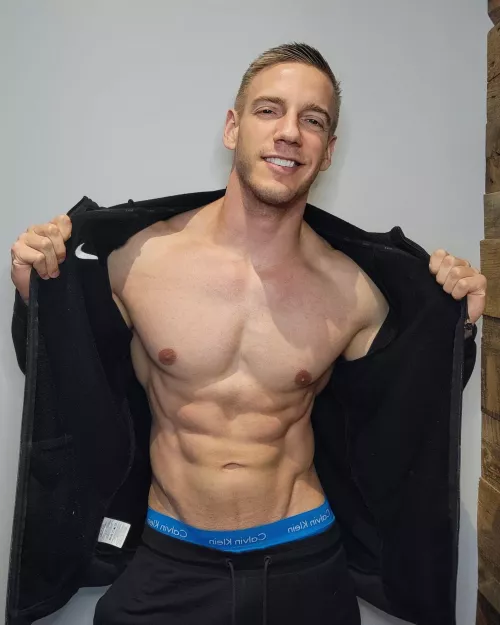 Say : Cheese ! 😁😁😁 by John_fitness91