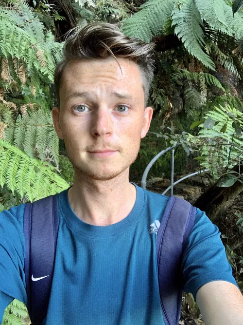 Say hey 👋🏻. by TSkinner29