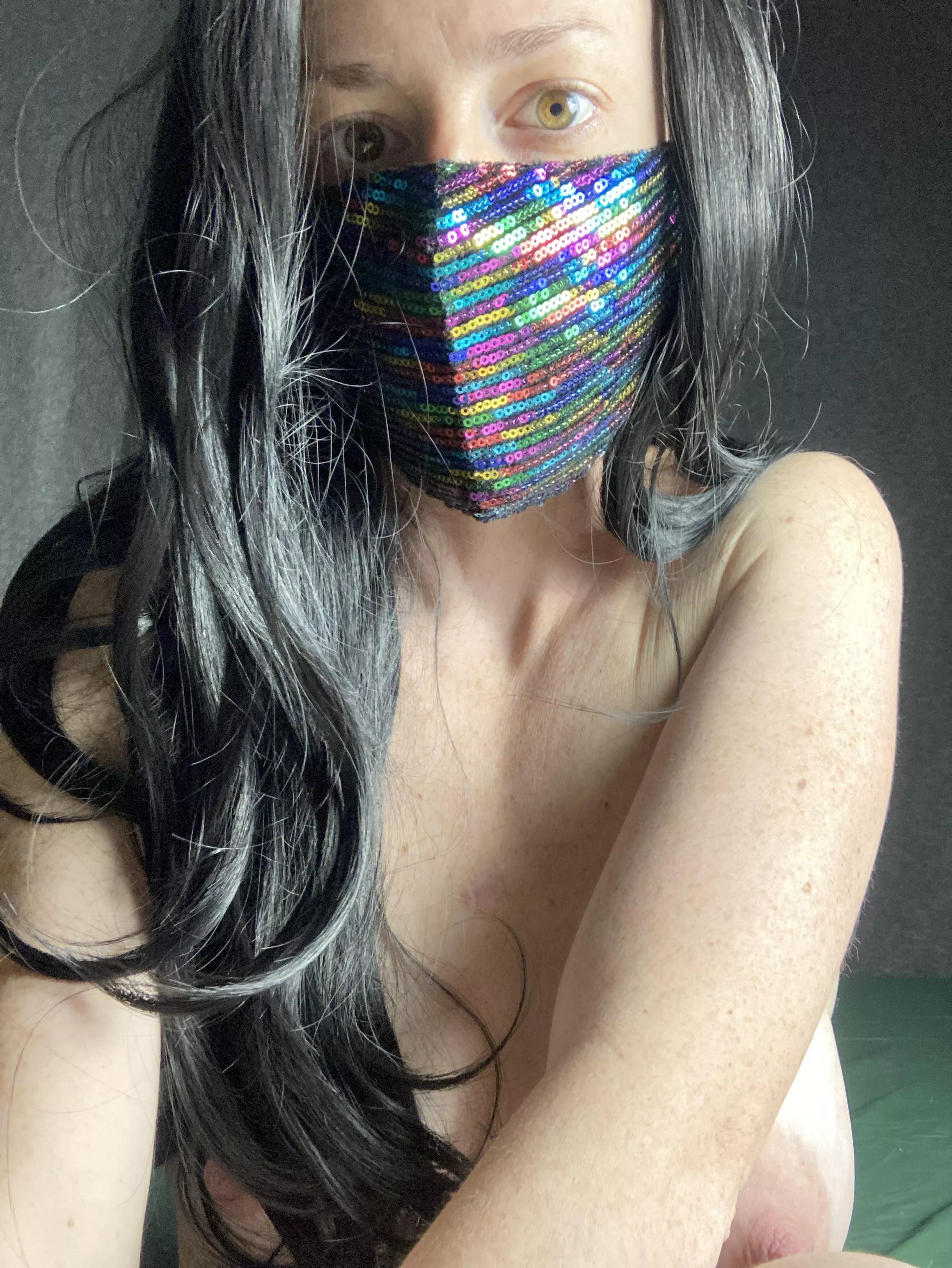 Say hi if you like my eye color. posted by stanzalaik