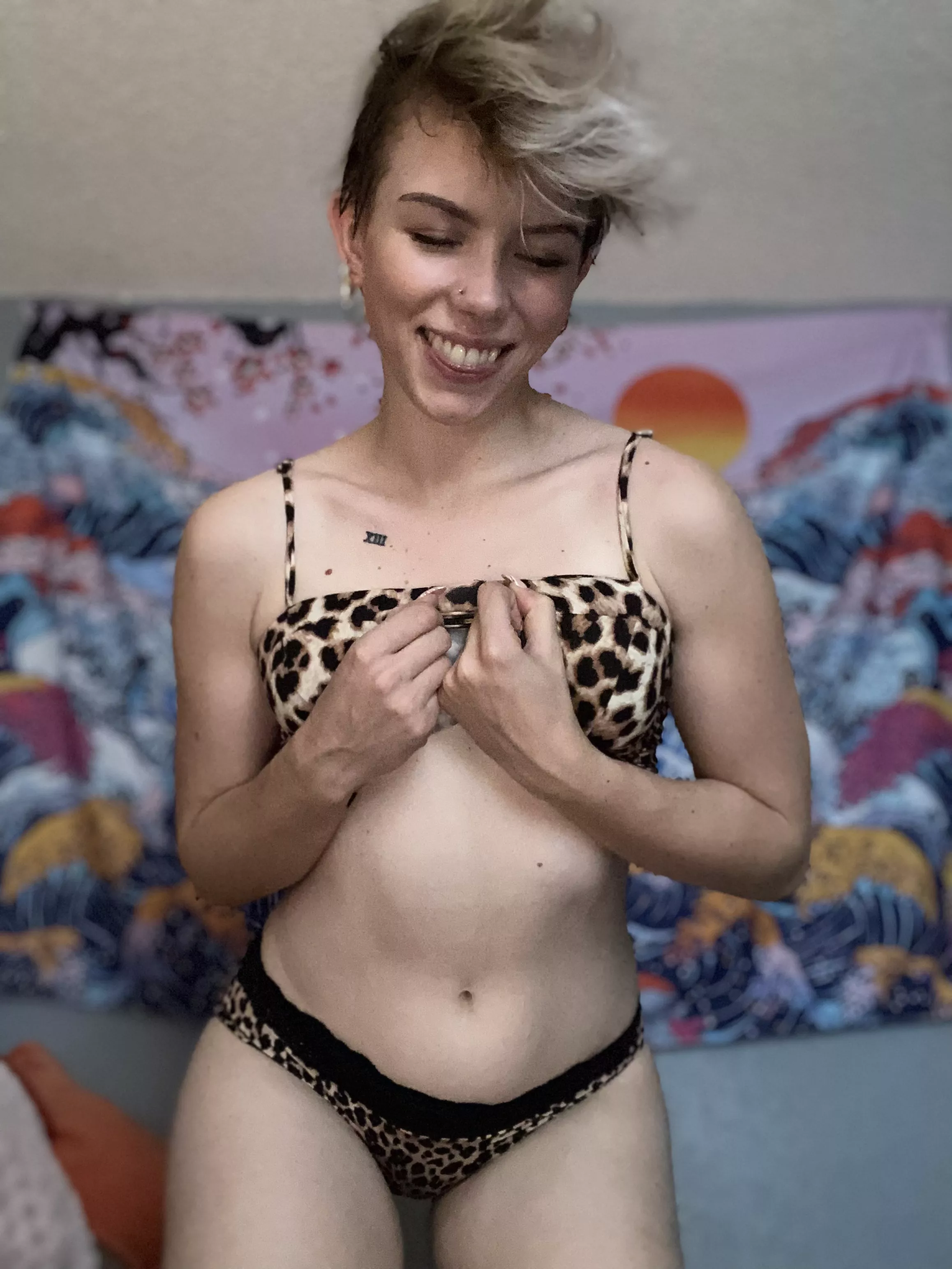 Say hi if you think I'm fuckable posted by BosnianBabe69