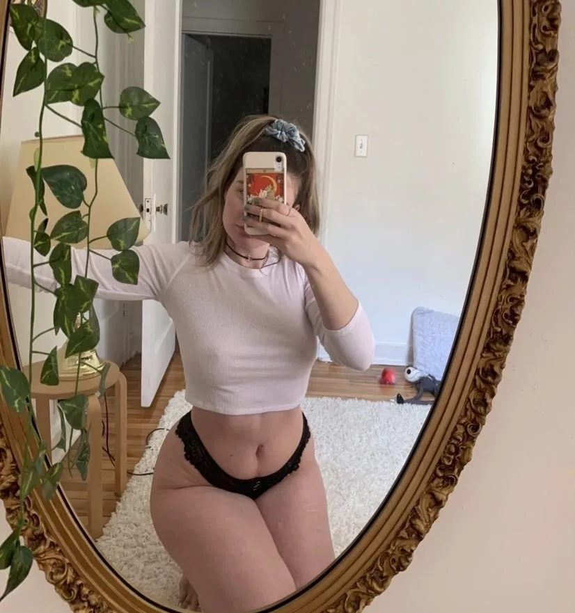 [SC] Willing and waiting [F] SC: stasiebaby22 posted by Mayadll