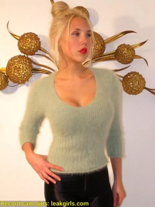 Scandinavian Blonwe by bigDumb15