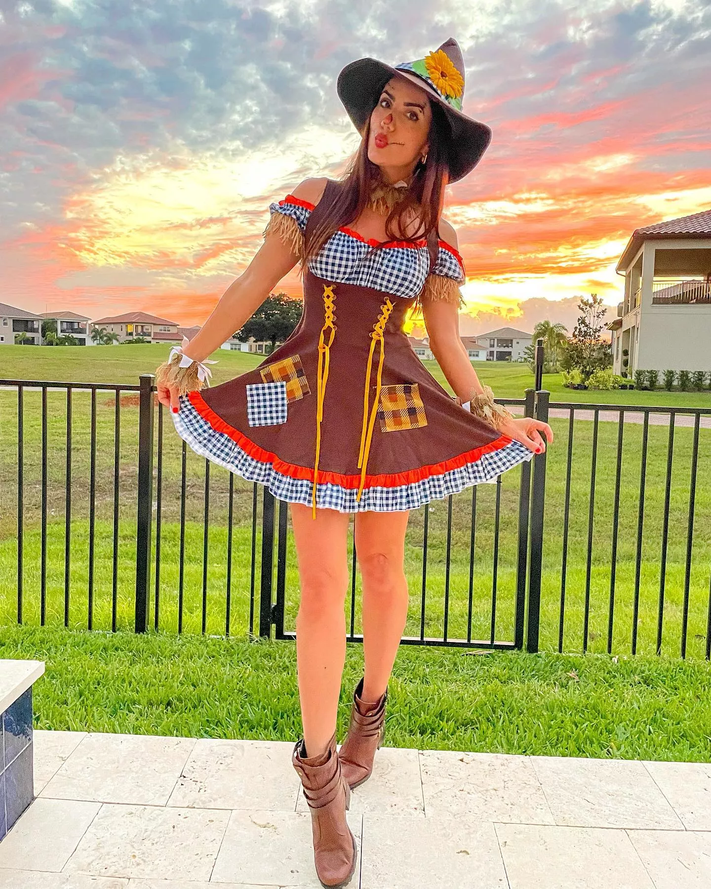 Scarecrow posted by PolishedGold