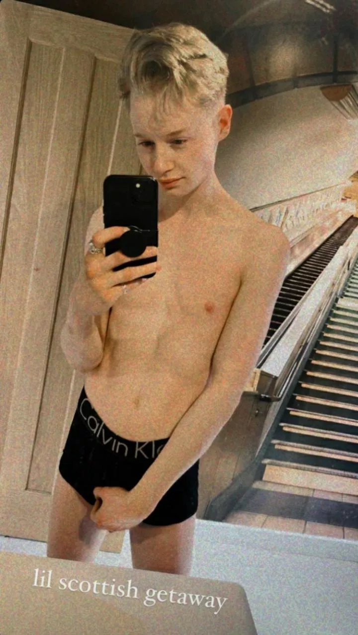 Scarlett Harlett on instagram posted by Blueboyloved