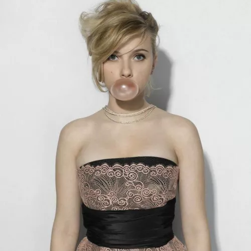 Scarlett Johansson by Up_with_Miniskirts