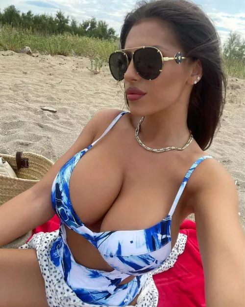 Seaside Picnic by ksivamalai89