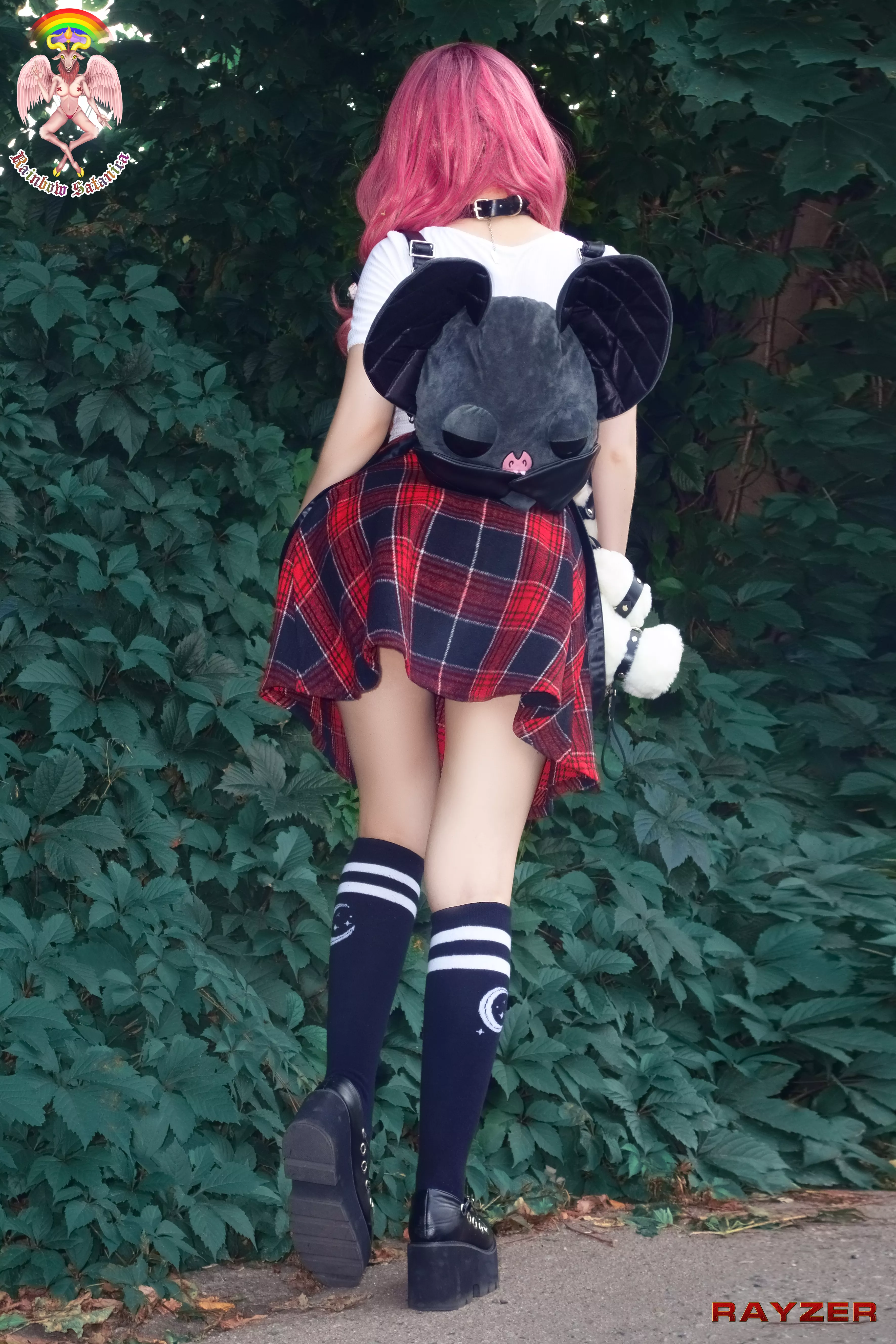 Seducing you on a walk 😋 posted by TatyanaVikernes