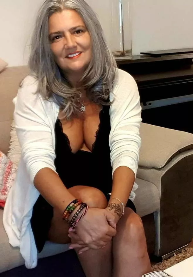 Seductive or Boring? posted by Decent-Confidence268