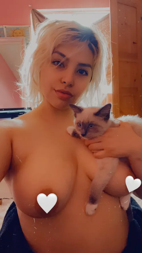 See the rest on my free OF 💕 by indicamoonxo