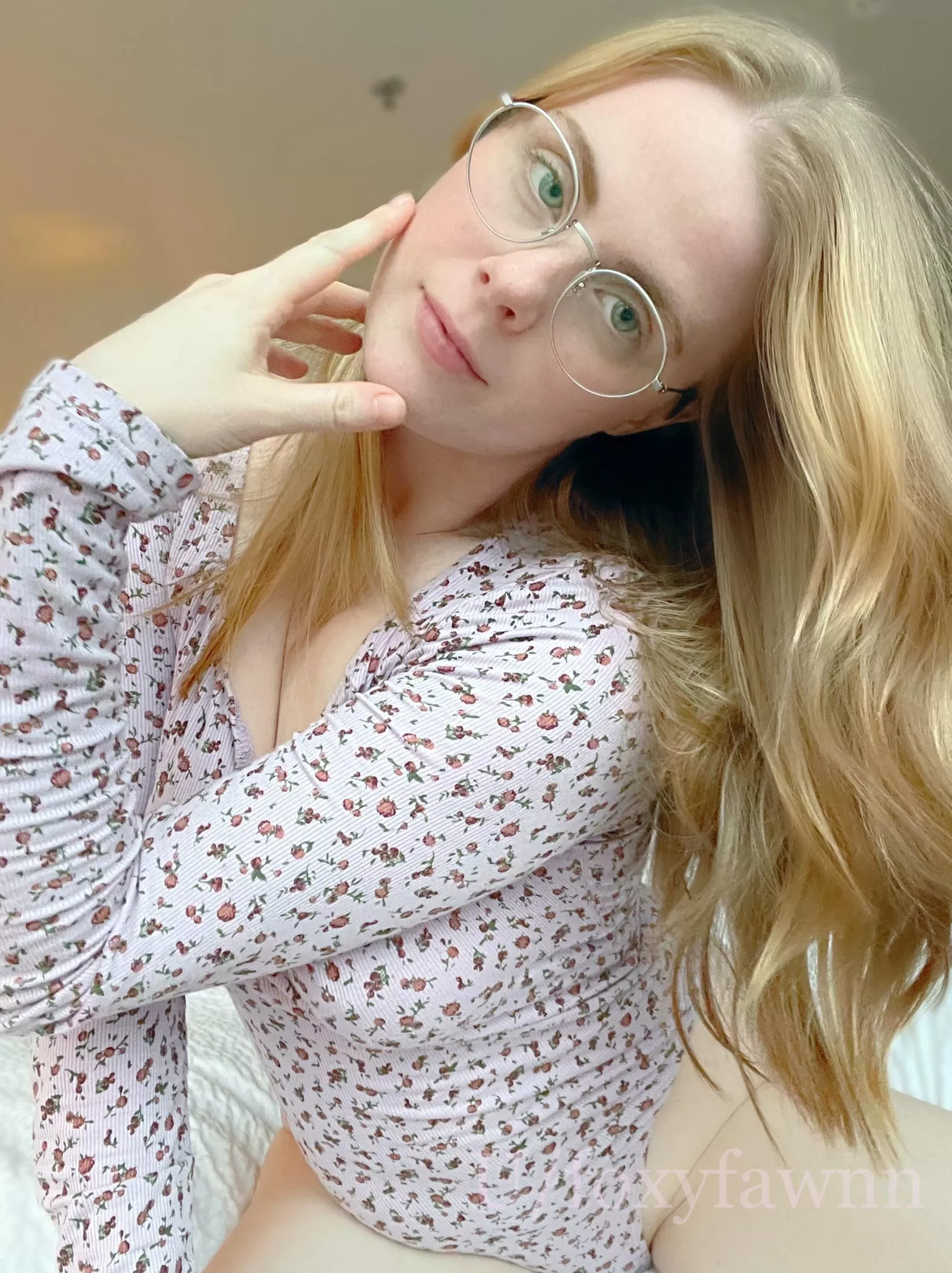 See things from every angle posted by Foxyfawnn