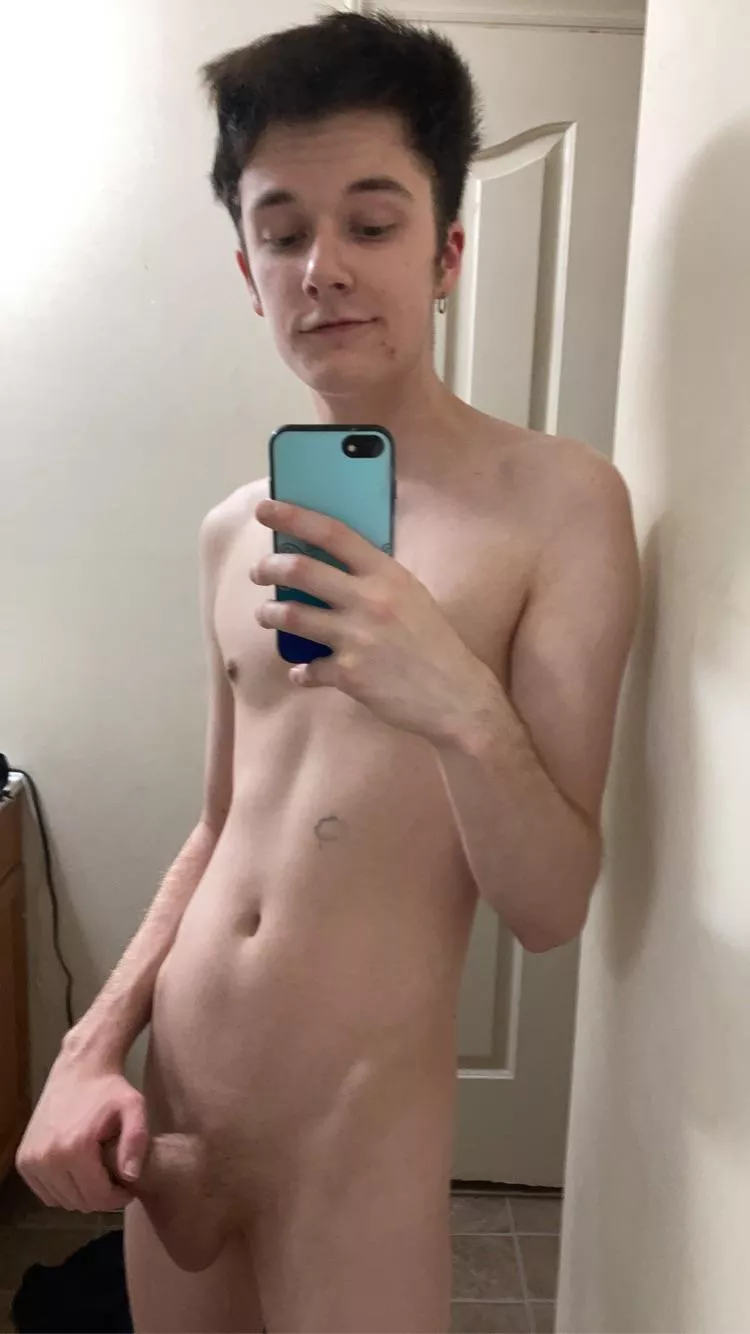 Seems like the only guys that do well have abs and big cocks🤷🏻‍♂️ posted by TantalizingX3