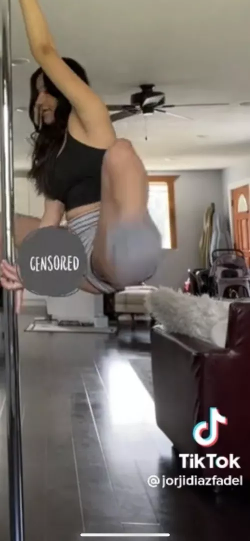 Seems the censor dot didn’t quite do its job by definatelynotfortits