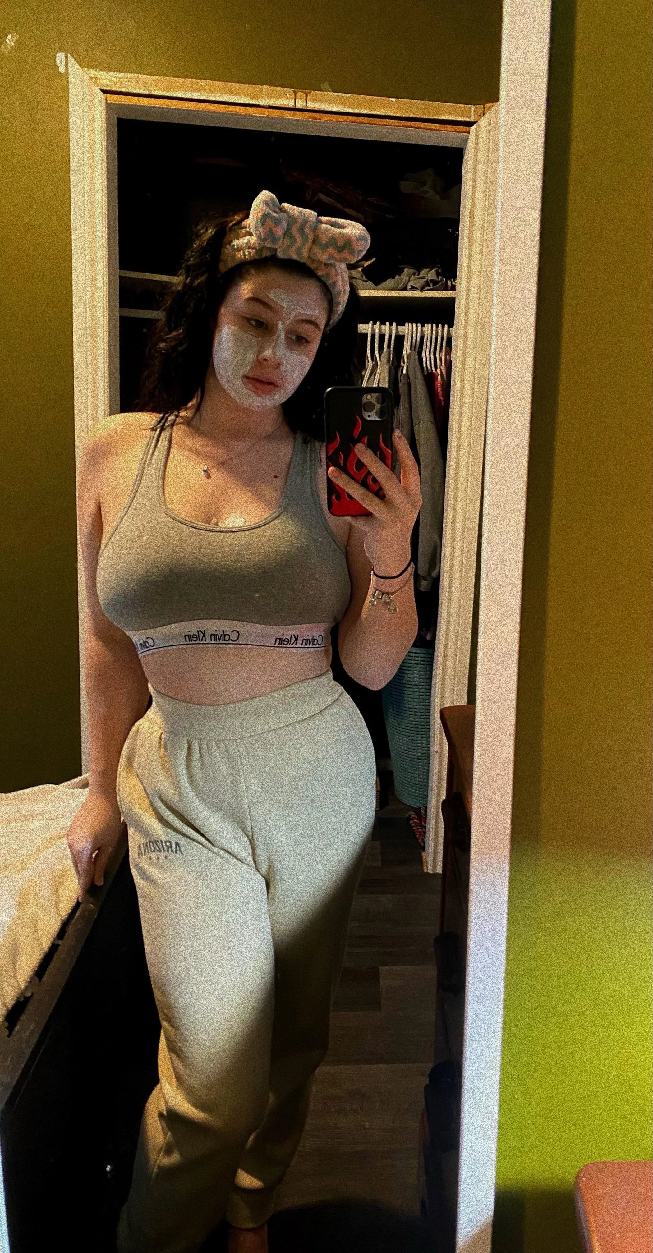 Self Care Sunday💖 [f] posted by kenn_xoxo