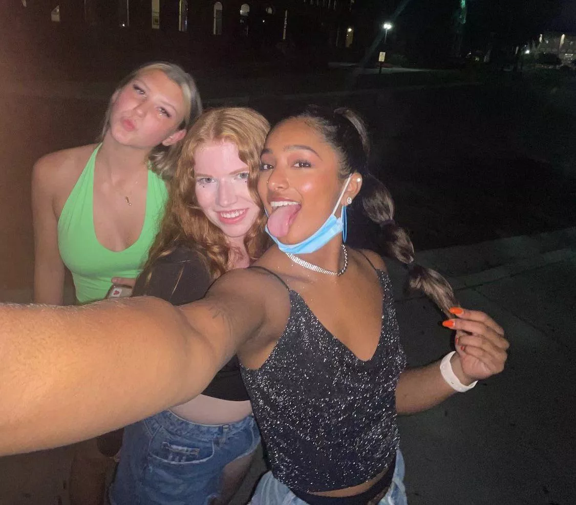 selfie posted by toohorny2000