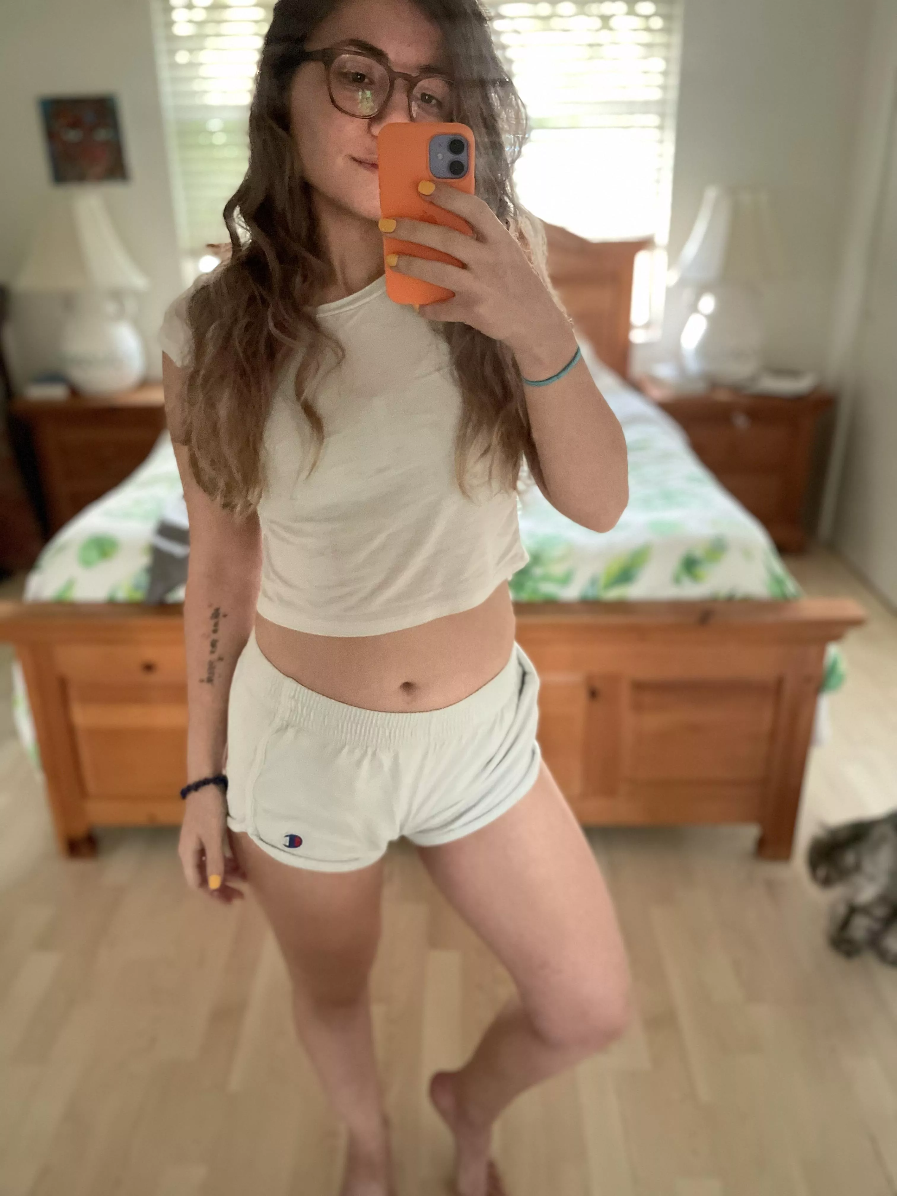 Selfie bellybutton 🤗💛 posted by lil-athena