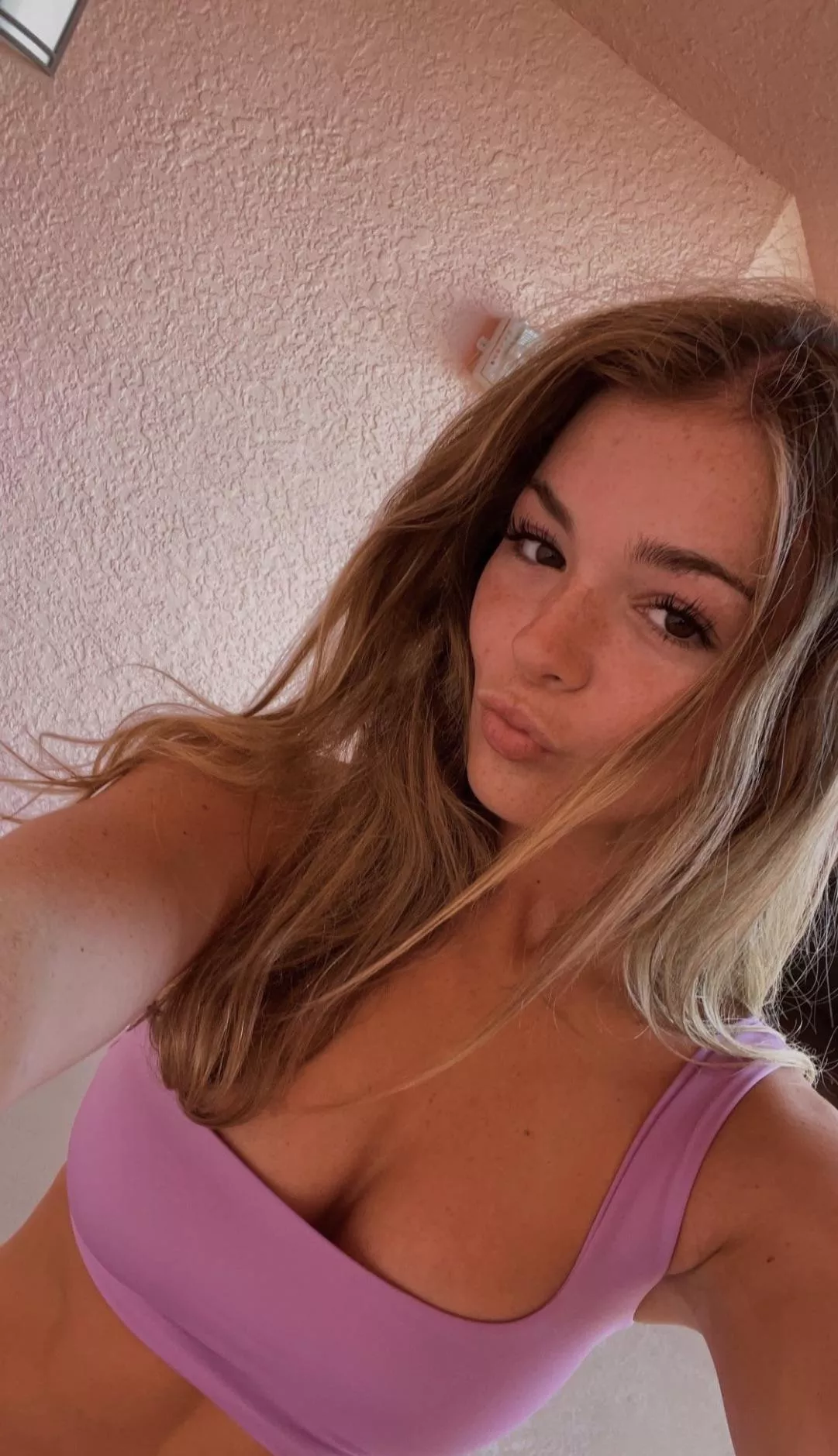 Selfie (IRTR) posted by AaronRodgers69420