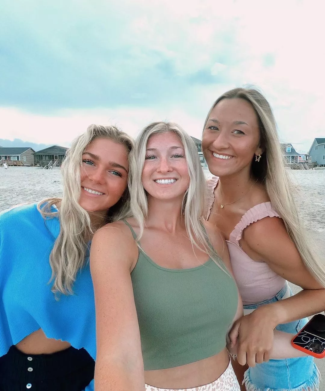 Selfie on the Beach posted by WarmObserver