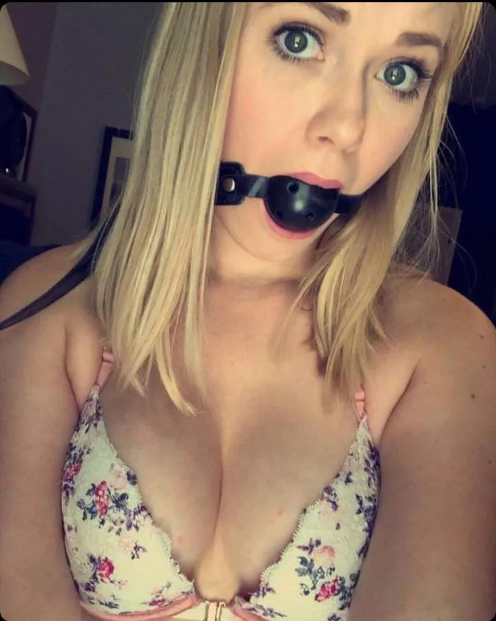 Selfie time 😜 posted by BladeSaxton29