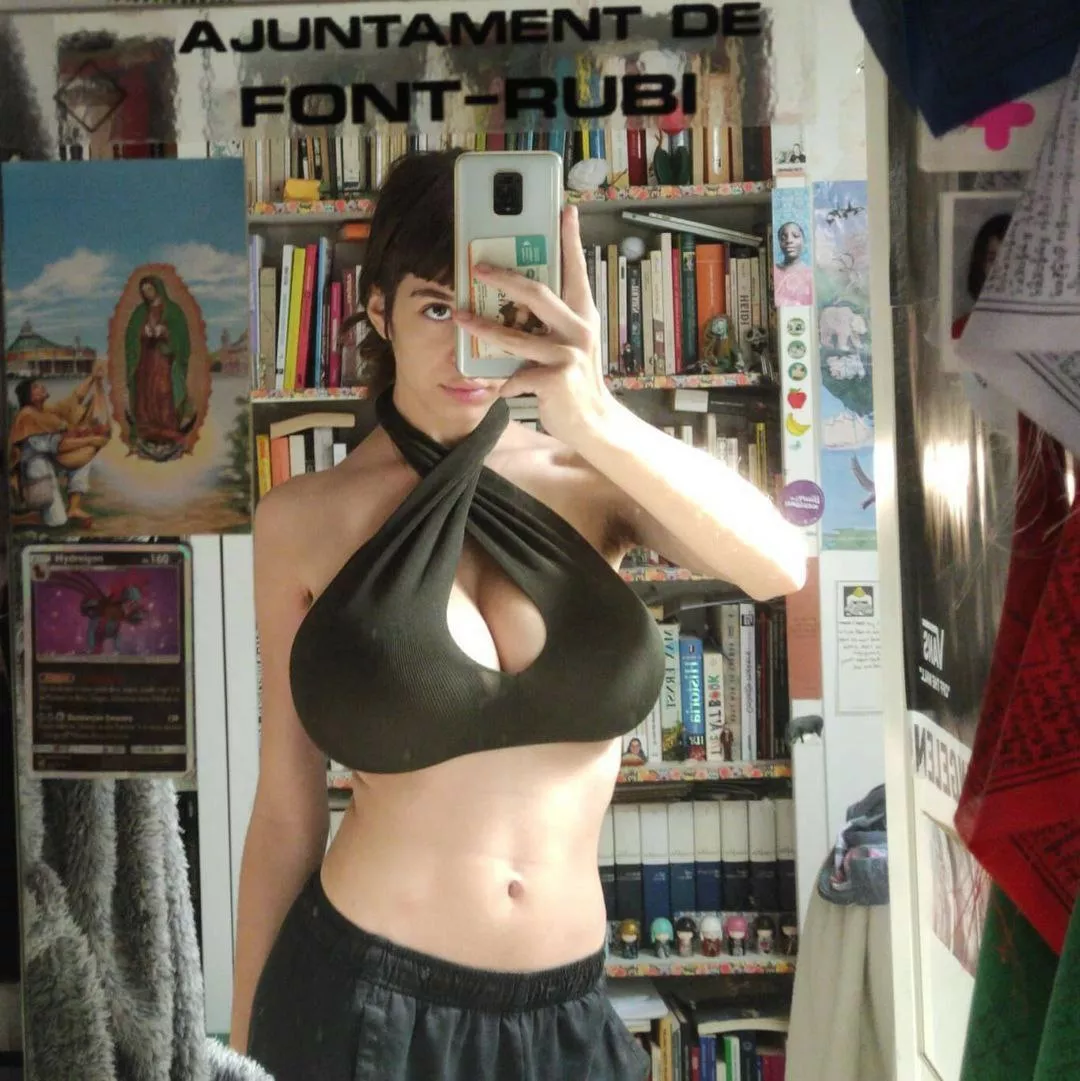 Selfie posted by thegoddezs