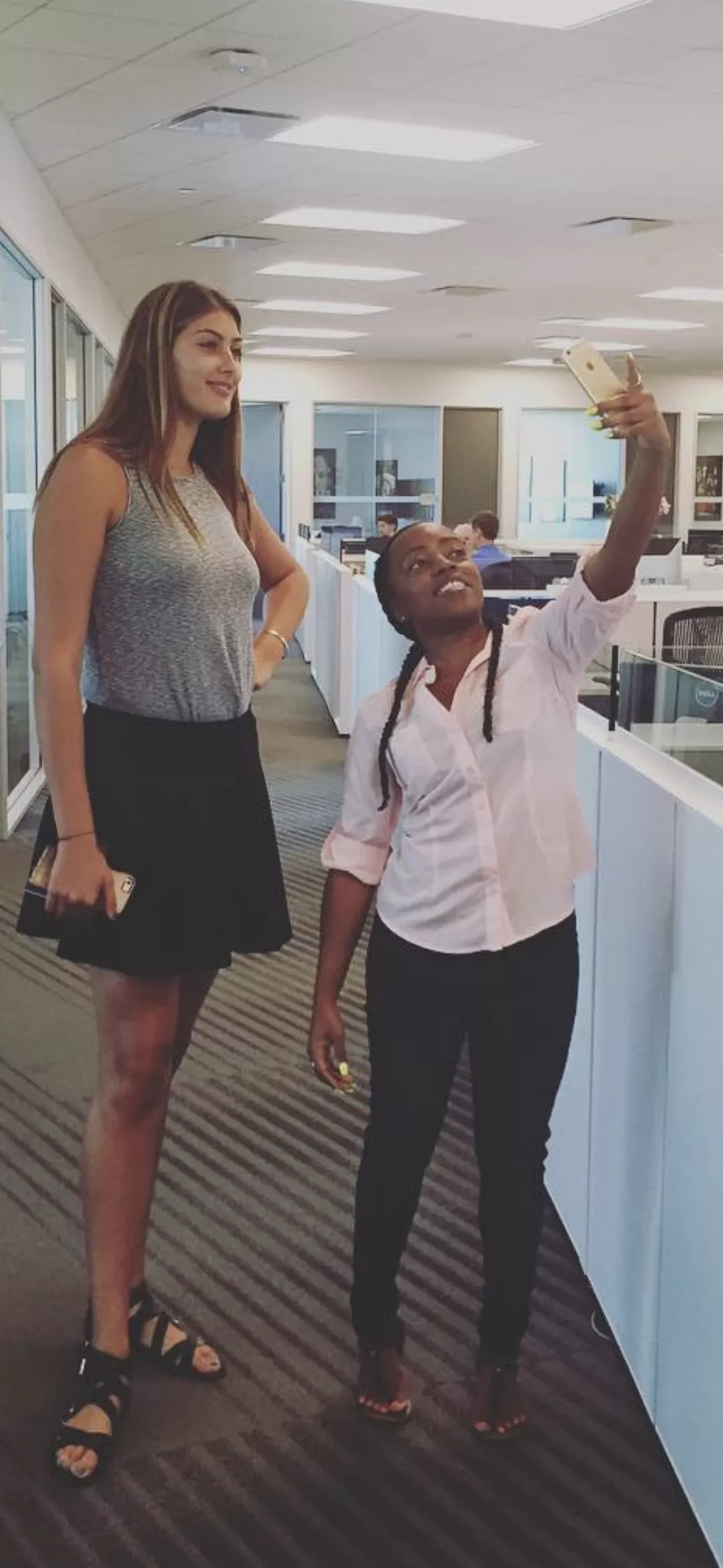 Selfie with her breasts posted by fitsco