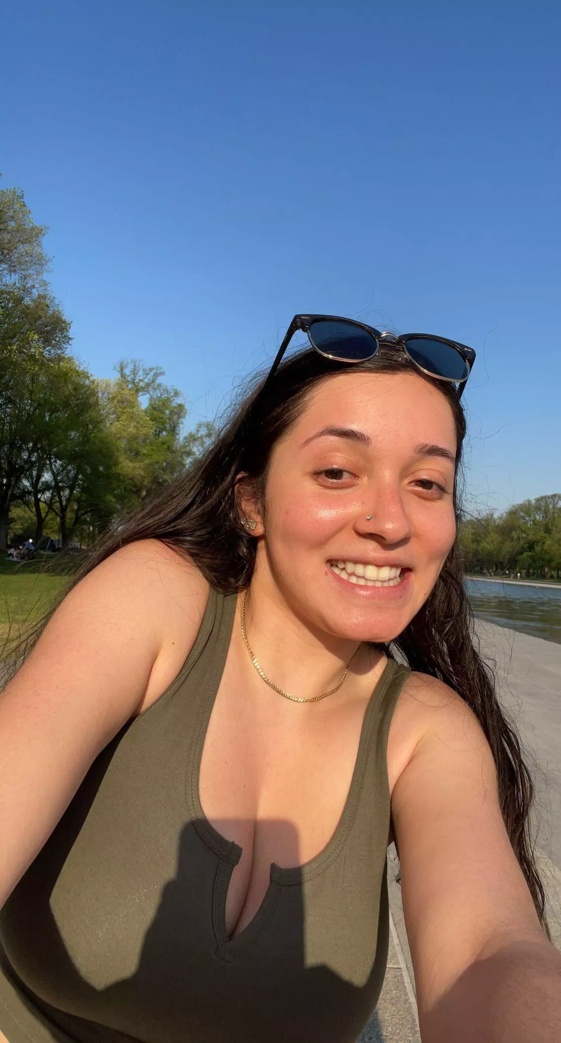 Selfie posted by anonymous123456_