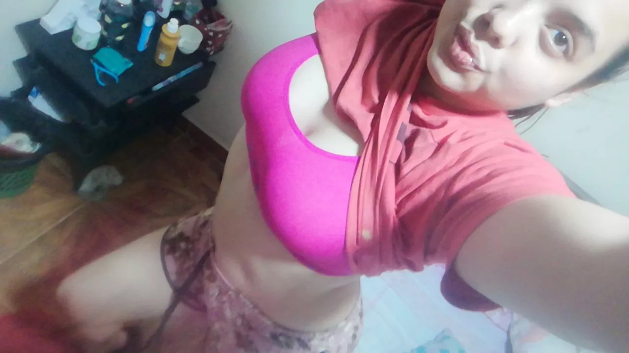 [Selling] (20) years old [F] 😽 latina girl looking for my serius daddy♦️( personal pics and vids 📸, sext with live pics and vids🍏 and sex tapes ⏯️, Lesbian content 😛 drop box 🎁 A nice and PervertDoom girl 🤤 Kik:prettyasszhandra  posted by kerme200