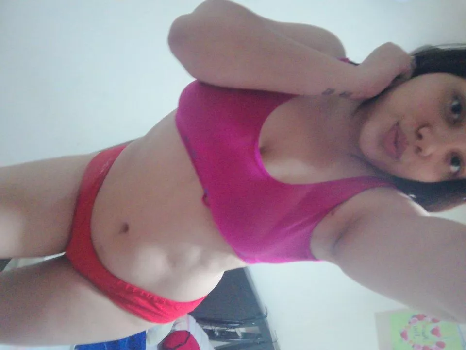 [Selling] (20) years old [F] 😽 latina girl looking for my serius daddy ♦️ ( personal pics and vids 📸, sext with live pics and vids🍏 and sex tapes ⏯️, Lesbian content 😛 drop box 🎁 A nice and PervertDoom girl 🤤 Kik: prettyasszhand posted by kerme200