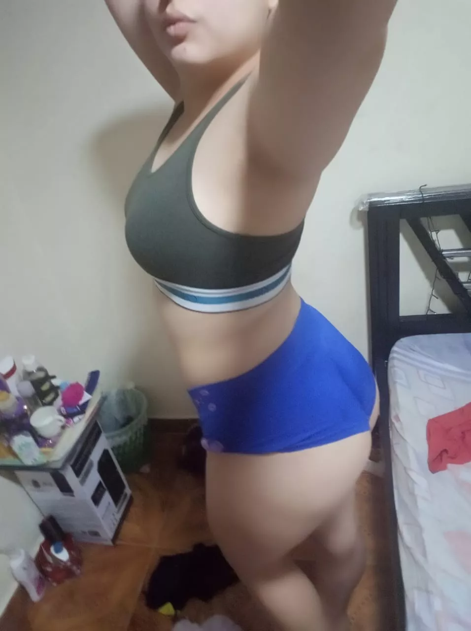 [Selling] (20) years old [F] 😽 latina girl looking for my serius daddy ♦️ ( personal pics and vids 📸, sext with live pics and vids🍏 and sex tapes ⏯️, Lesbian content 😛 drop box 🎁 A nice and PervertDoom girl 🤤 Kik: prettyasszhand posted by kerme200