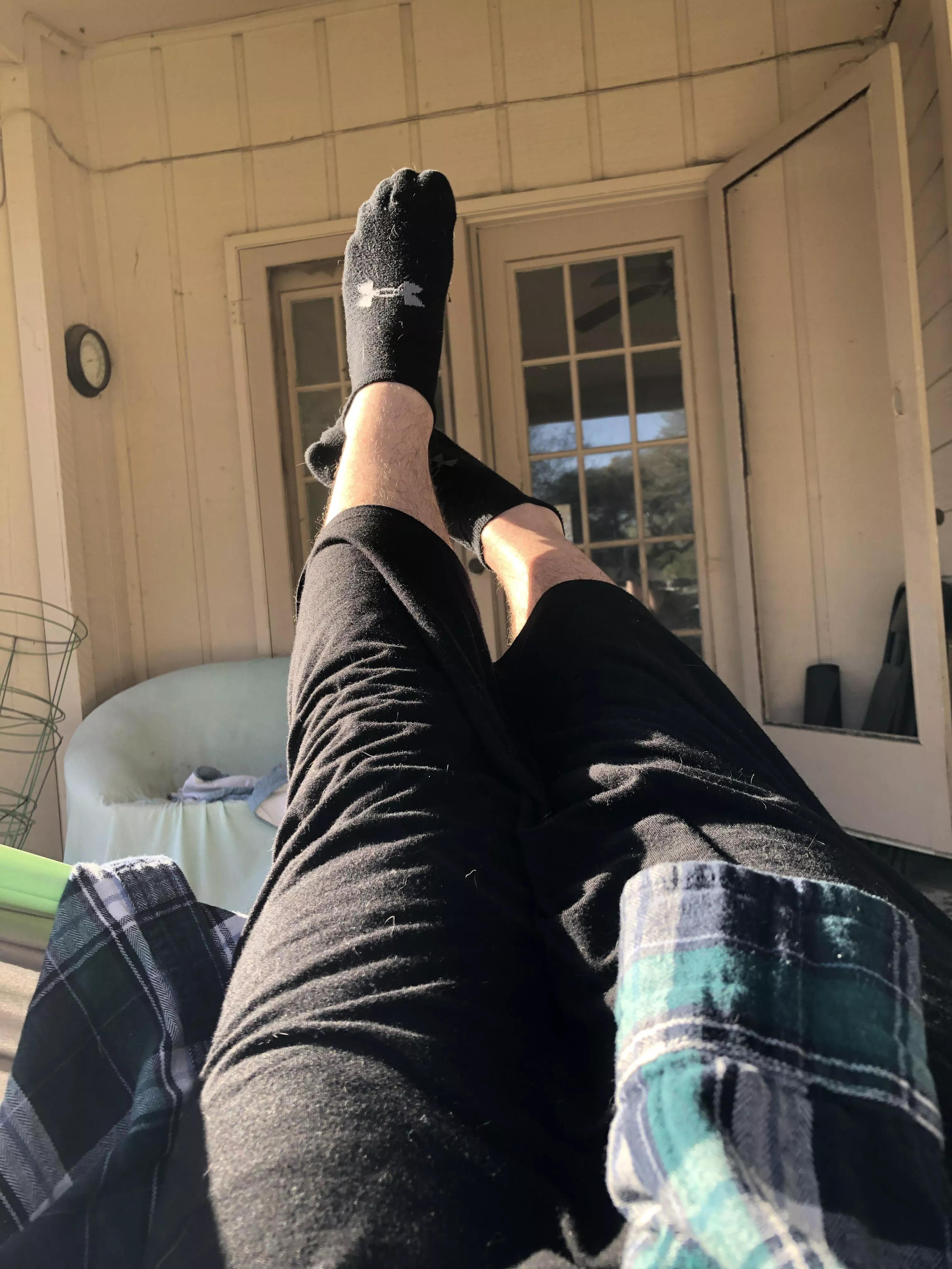 [Selling] 23 y/o genderfluid dominant, very kink friendly, huge selection of worn items. Also accepting new long term finsubs. Excited to hear from you 🖤 posted by Levi_Luxxx