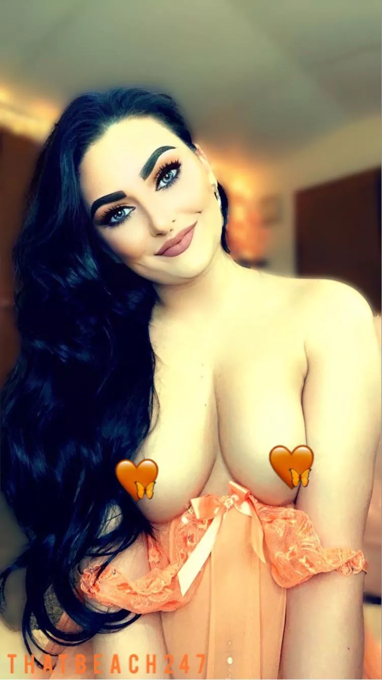 [Selling] 🍑 Can you handle me baby? Panties & other wearables. GFE. Topless & Feet Content. Sexting. Vials, Pops & more. Menu & Specials are pinned to the top of my page. Check me out! 🍑 posted by thatbeach247