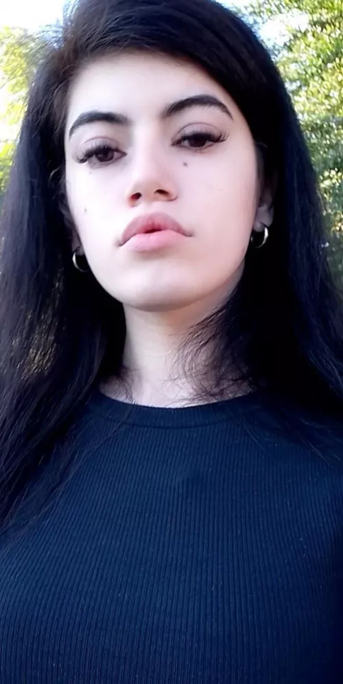 [selling] Even when I just woke up I'm the prettiest Queen. Luckily for you I'm taking ownership applications. Kik: angelgoddess263 by Angel_Goddess03