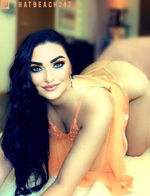 [Selling] Foxy MILF 🦊 ready to please 🧡 Panties & other worn items. Sexting. Feet & Topless content. GFE. Vials & Pops. Menu is pinned to the top of my page. Check out my bio & things. Let’s have some fun! 🧡 by thatbeach247