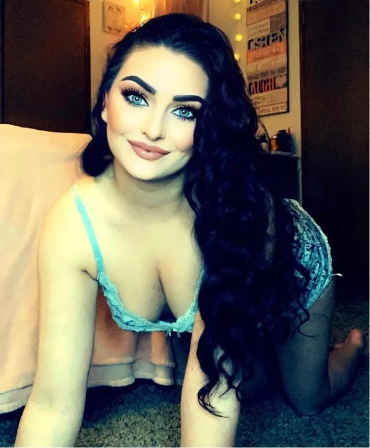 [Selling] 🔷🔹 Help this naughty Milf have a Happy Mother’s Day! 🔹 Verified 🔹 Panties/Wearables • Pics/Vids • GFE • Sexting • Vials • Candy & much more! Check me out. Menu is pinned 🔹🔷 posted by thatbeach247