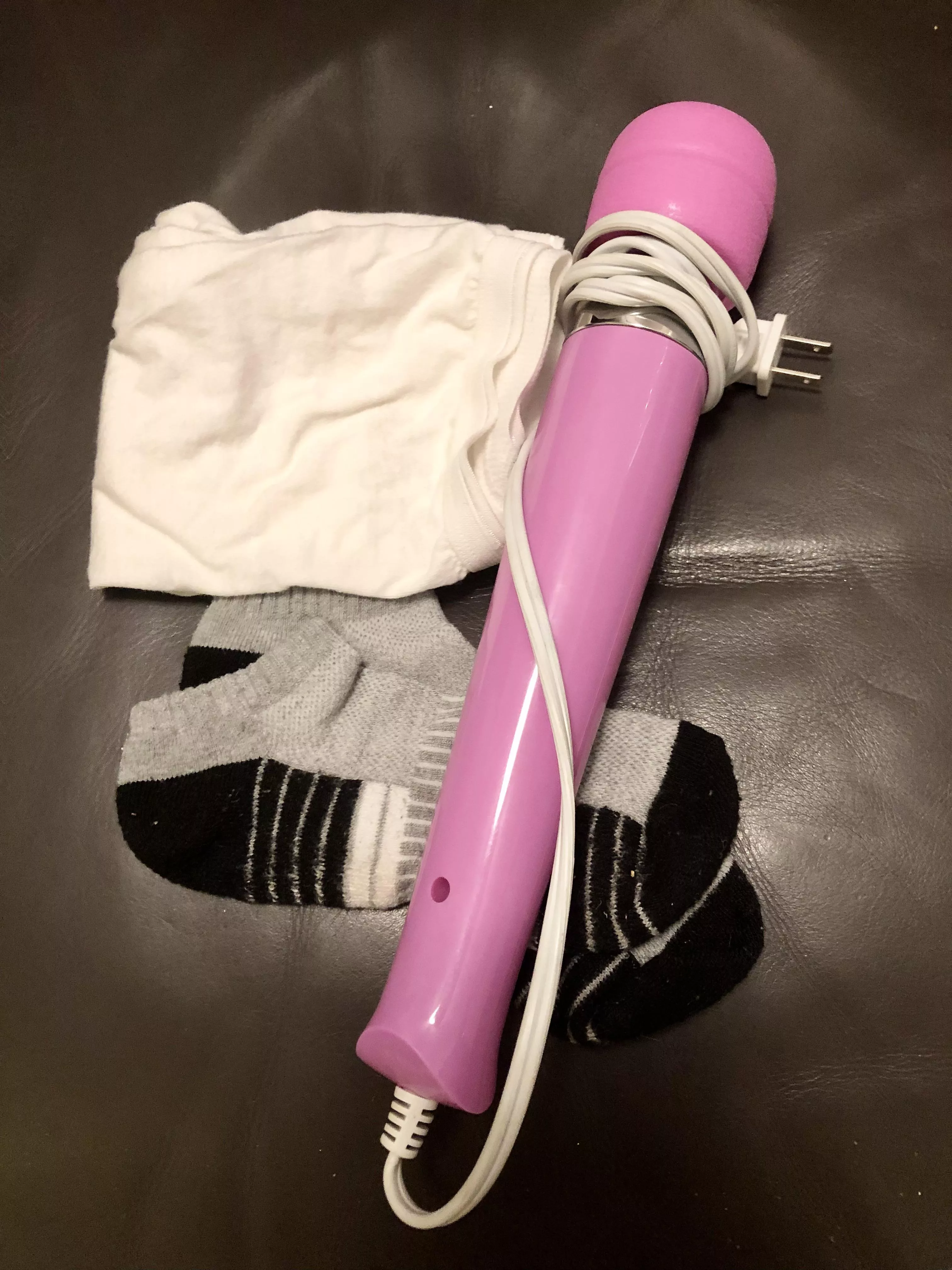 [Selling] Hitachi bundle! Includes white full back briefs, athletic socks, used hitachi wand, and proof of wear/use pics 💗 Perfect for grool & sweat lovers or sissies 💗 $100 posted by Levi_Luxxx